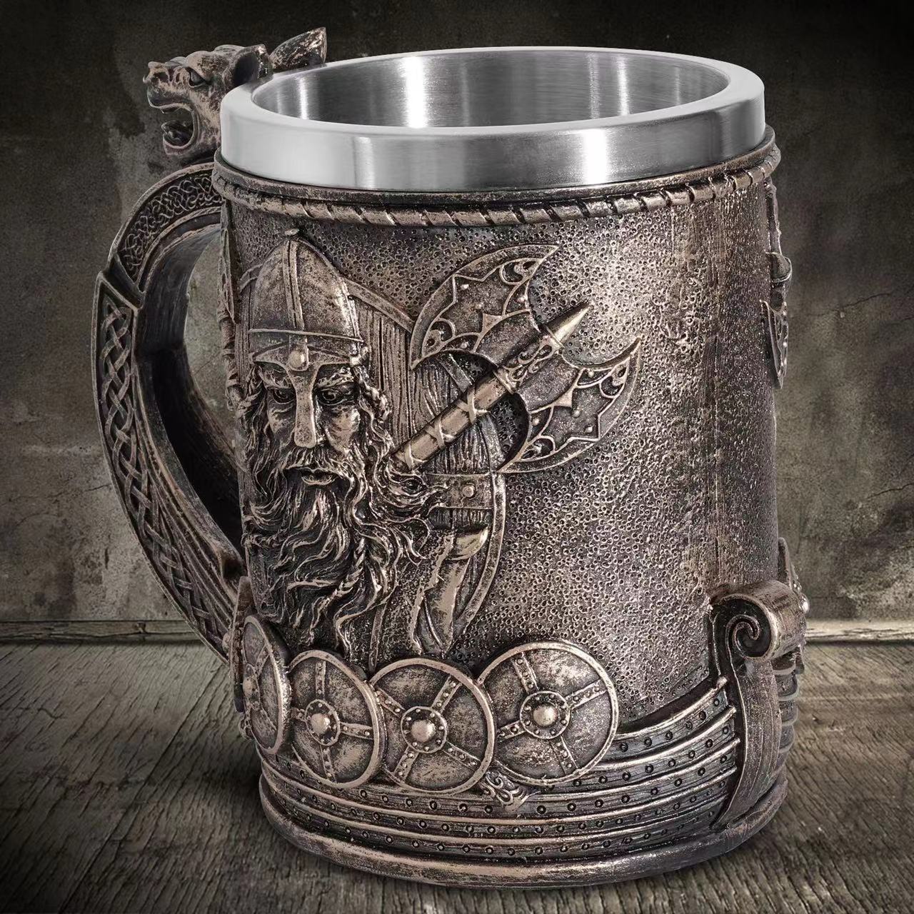European and American Medieval Viking Pirate Beer Mug Creative Large Capacity Mug Embossed Stainless Steel Bar Draft Beer Mug