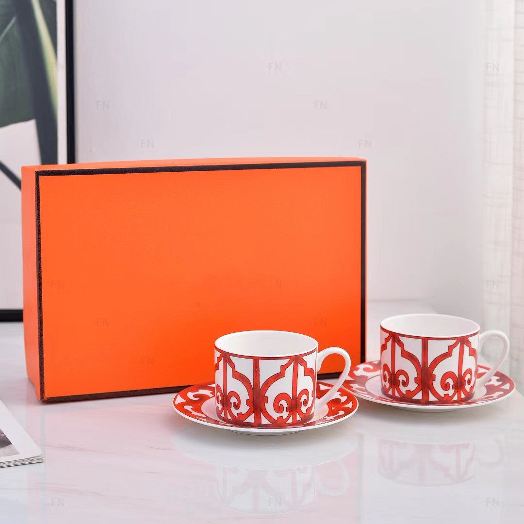 H Home Coffee Cup Set Bone China Afternoon Tea Set Gift Box High Temperature Resistant Tea Cup with 2 Saucers Gift Box
