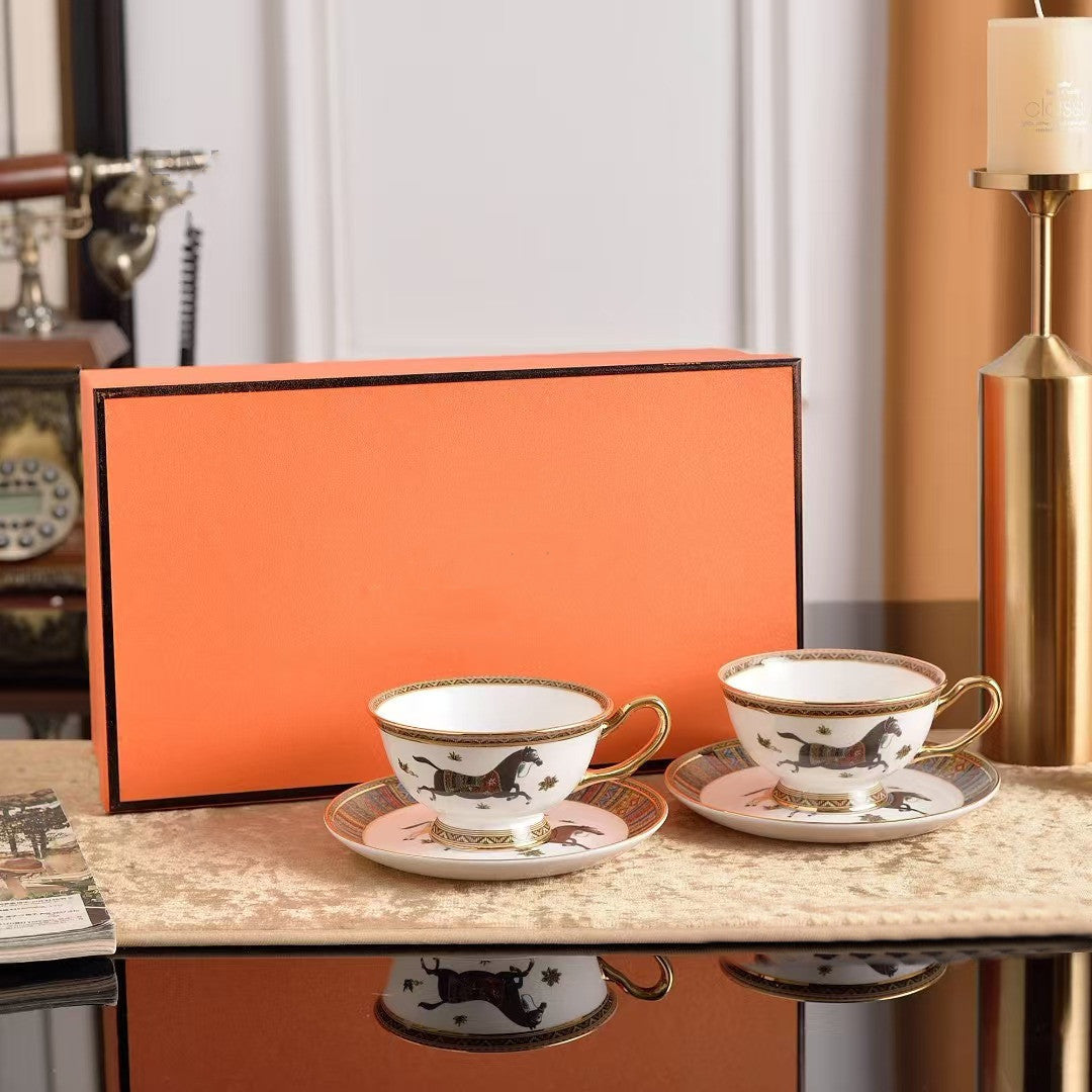 H Home Coffee Cup Set Bone China Afternoon Tea Set Gift Box High Temperature Resistant Tea Cup with 2 Saucers Gift Box