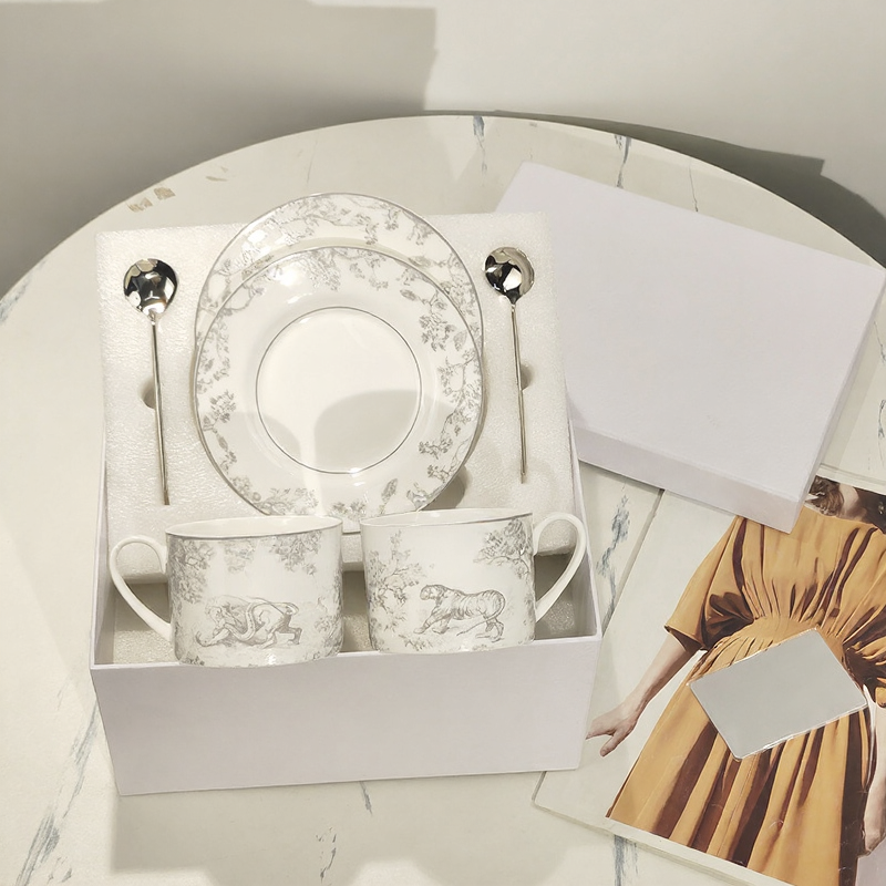 D Family Rui Tiger Series Original Label Spoon Coffee Cup Saucer European Afternoon Tea Set Black Tea 2 Cups 2 Saucers Gift Box