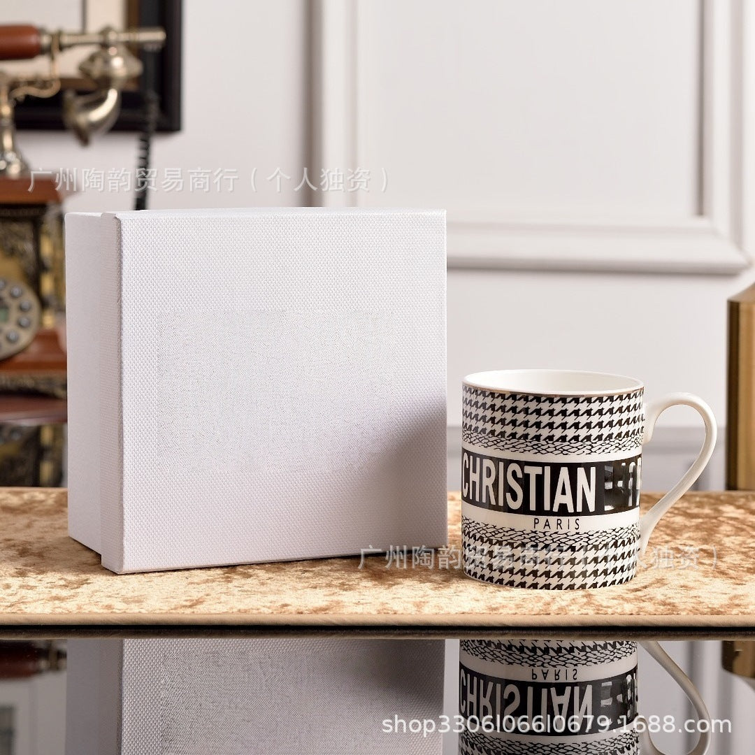 Christian Dior Style Houndstooth Ceramic Dinnerware Set - Luxury Tableware Collection